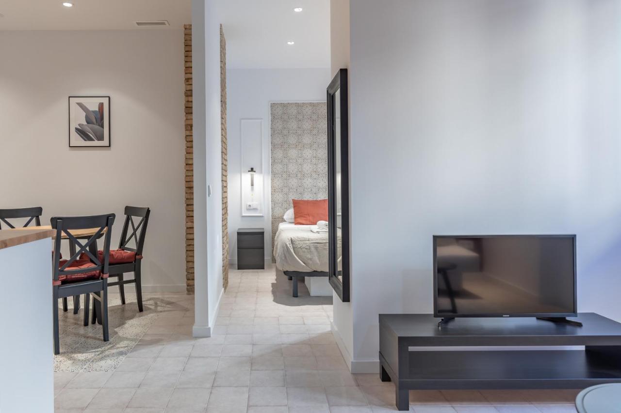 Modern Apartment Close To City Centre Valencia Exterior photo